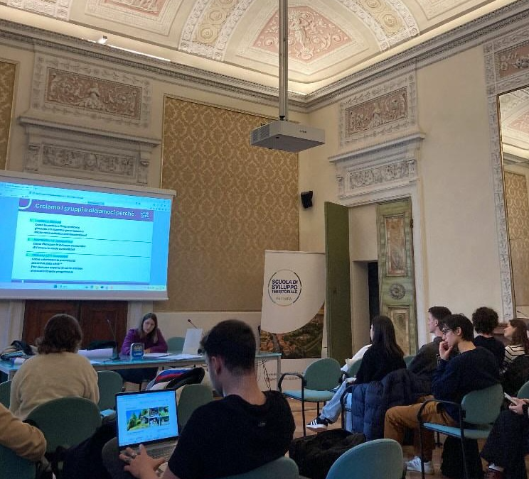 29 novembre 2024, primo laboratorio con Social Seed